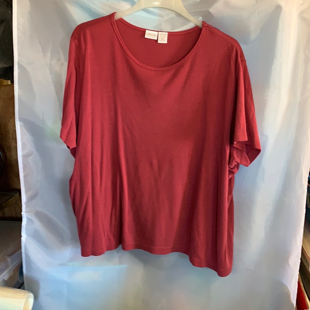 Women’s casual T-shirt